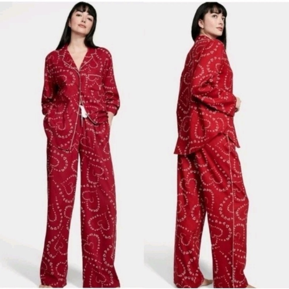 Victoria's Secret Flannel Long Pajama Set  red swirl heart pattern.‎ size XL 2PC